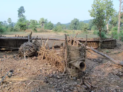 तेले  A fish trap