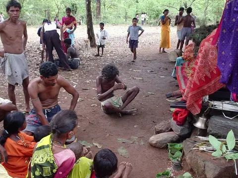 पेन कग़्सळि - पेन्ह्‌किन मोळ्किह्‌तोर